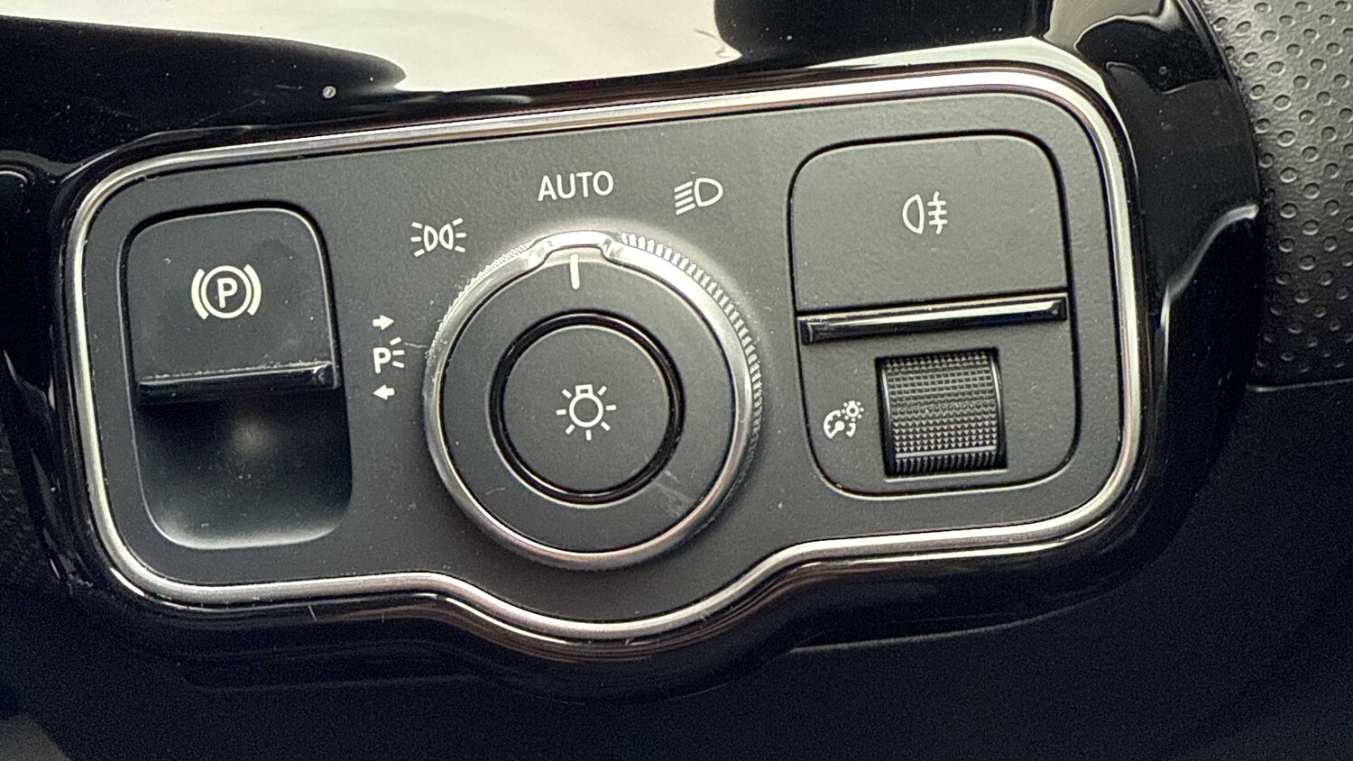 Used Mercedes-Benz CLA 2022 for sale - 75903097: Photo 29