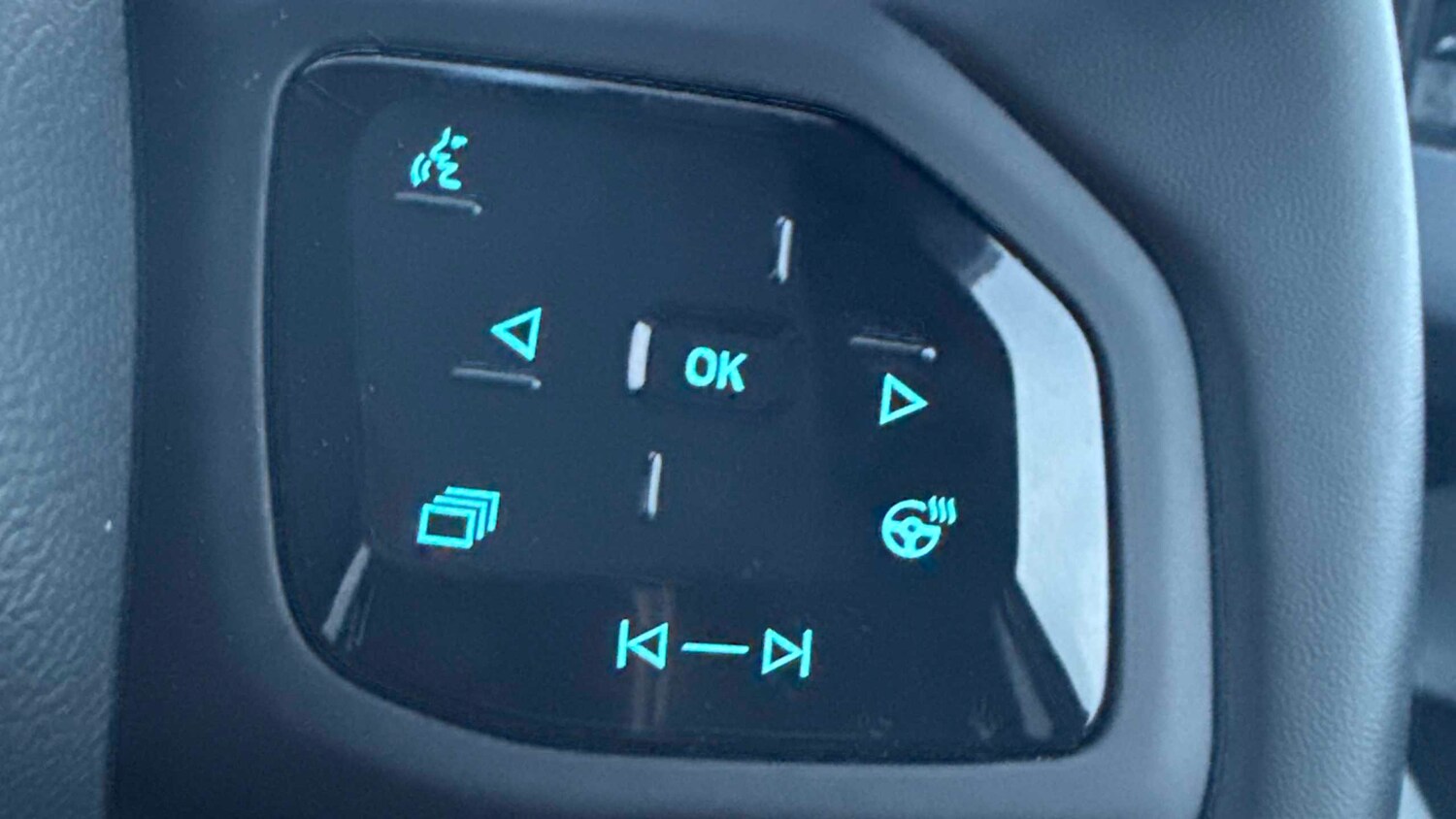 Used Ford Explorer 2025 for sale - 77194693: Photo 19