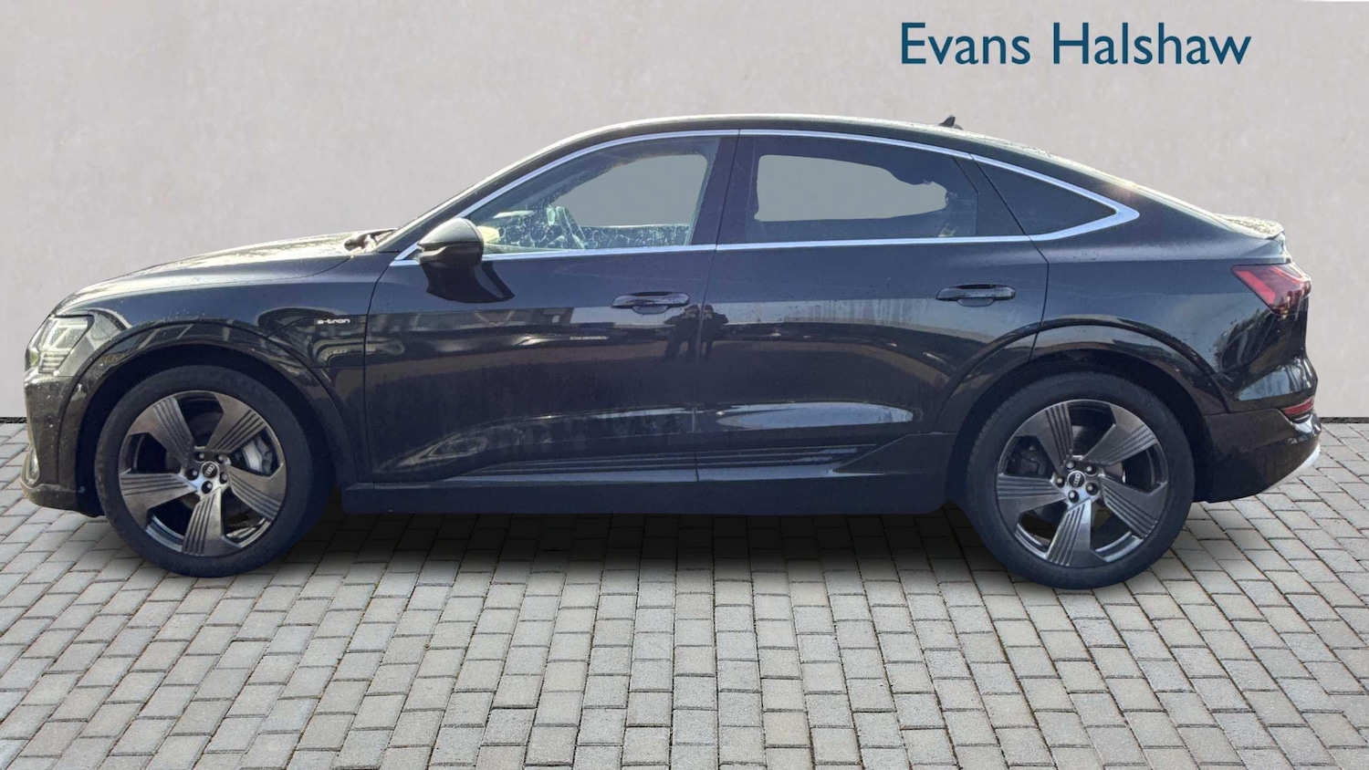 Used Audi e-tron 2021 for sale - 77194662: Photo 4