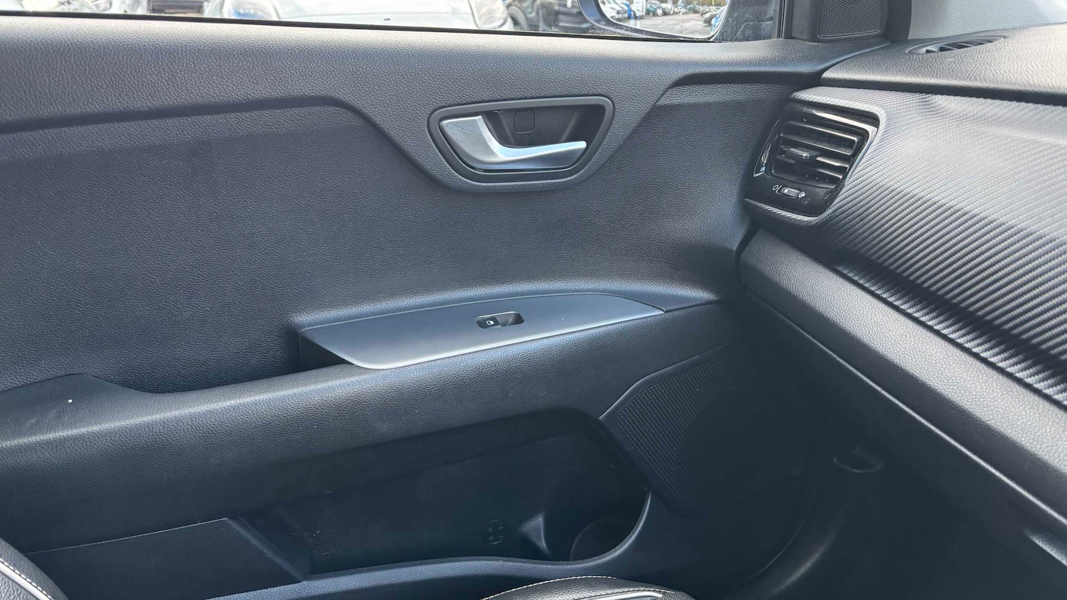 Used Kia Stonic 2022 for sale - 76598320: Photo 10