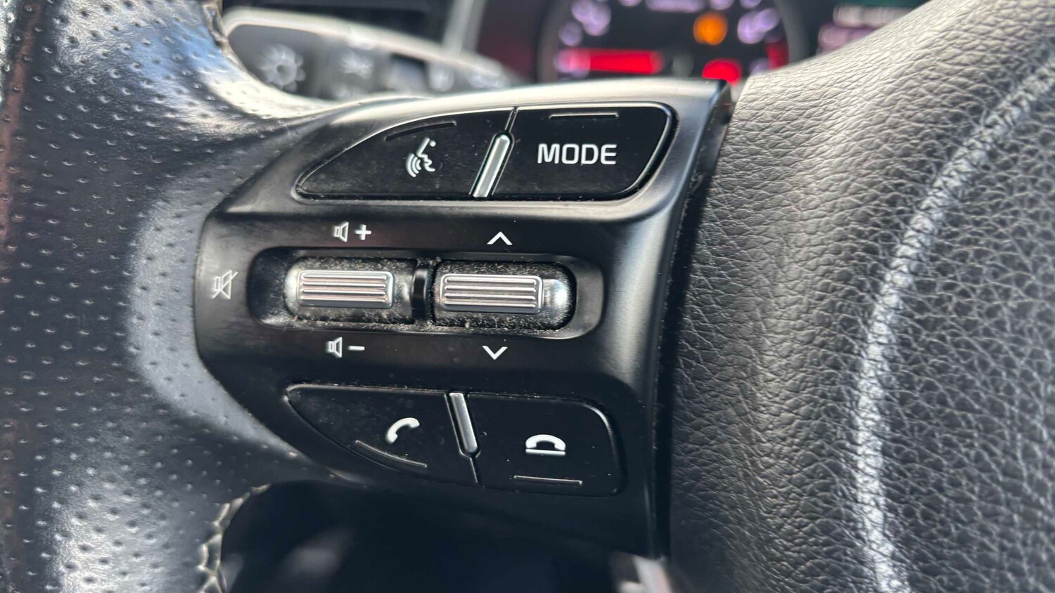 Used Kia Stonic 2022 for sale - 76598320: Photo 11