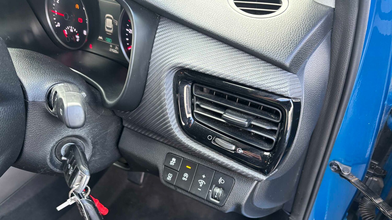 Used Kia Stonic 2022 for sale - 76598320: Photo 26