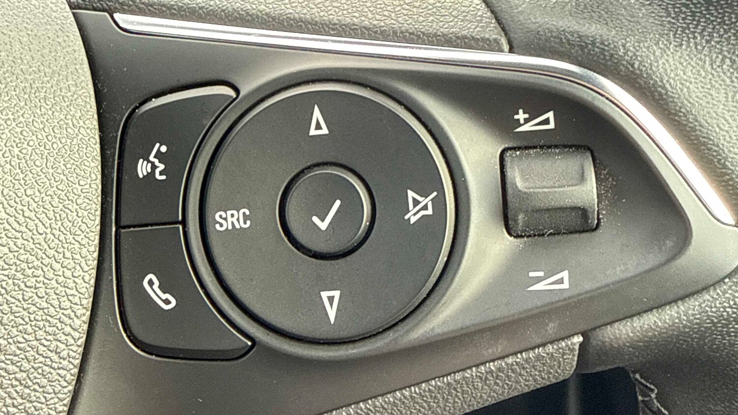 Used Vauxhall Crossland 2022 for sale - 77194535: Photo 17