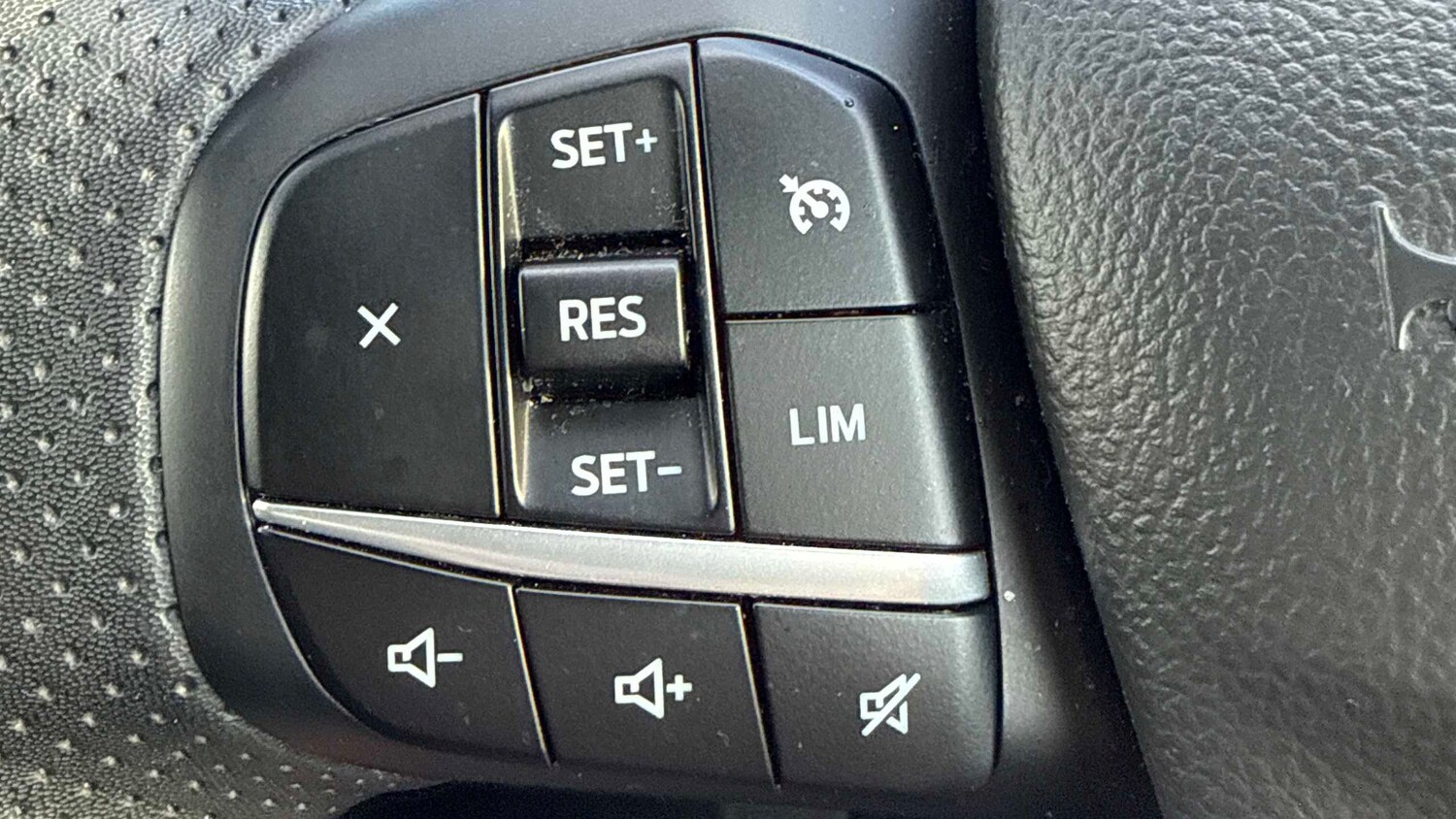 Used Ford Kuga 2022 for sale - 76475817: Photo 21