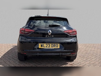 Used Renault Clio 2023 for sale - 75813269: Photo