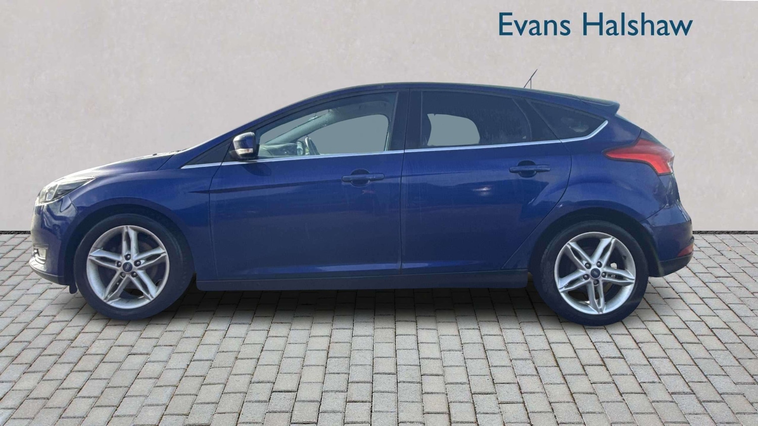 Used Ford Focus 2017 for sale - 77674808: Photo 2