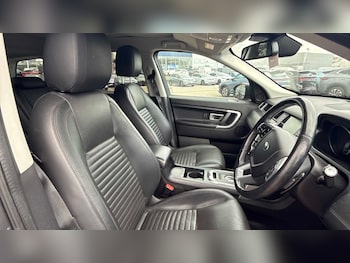 Used Land Rover Discovery Sport 2016 for sale - 78216404: Photo