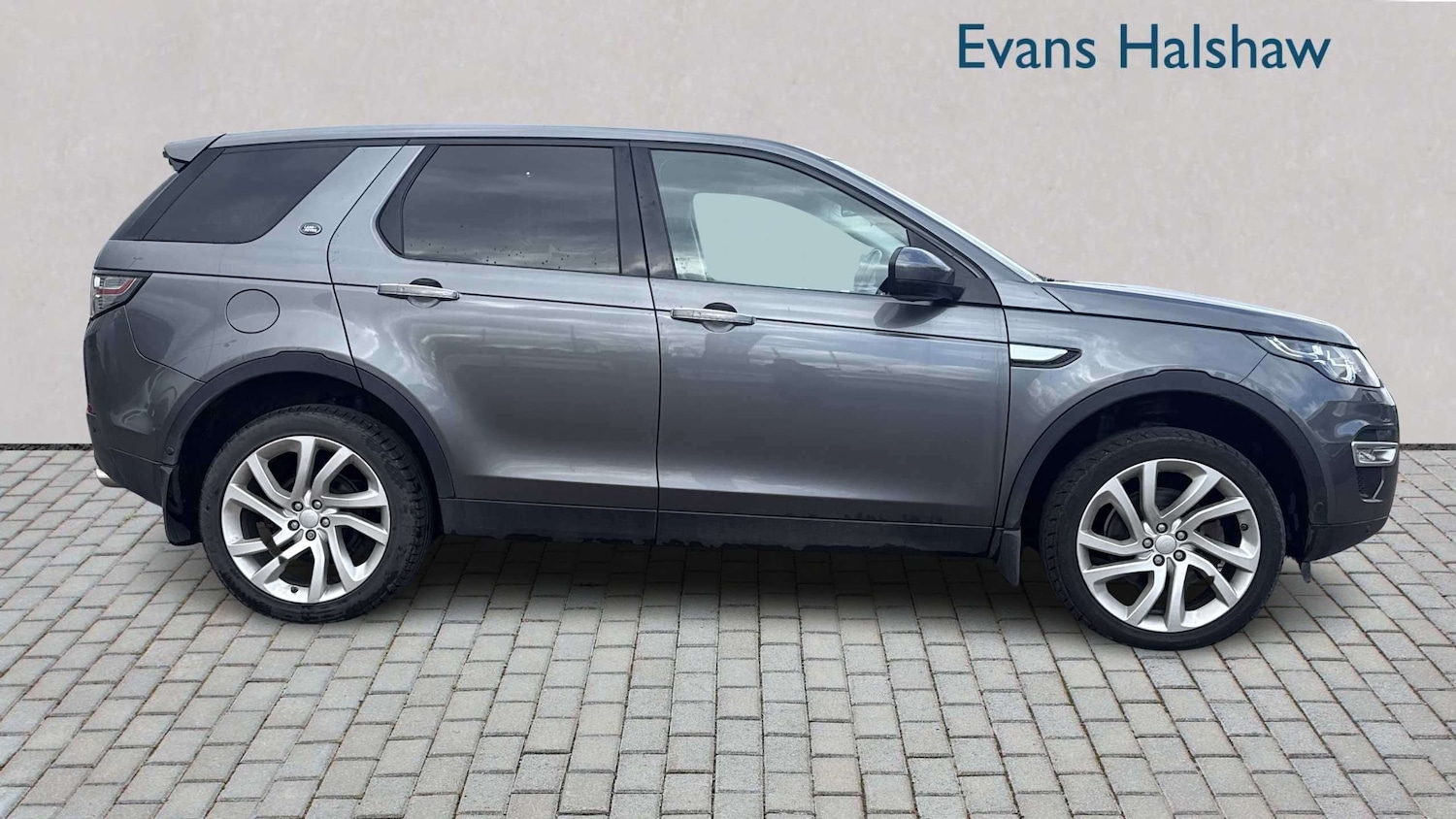 Used Land Rover Discovery Sport 2016 for sale - 78216404: Photo 5