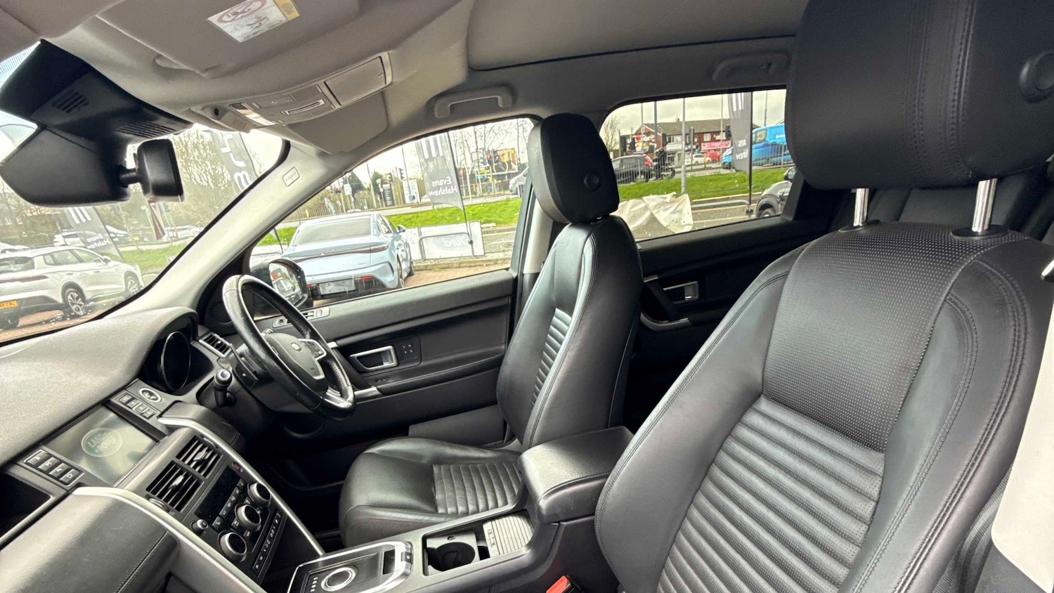 Used Land Rover Discovery Sport 2016 for sale - 78216404: Photo 6