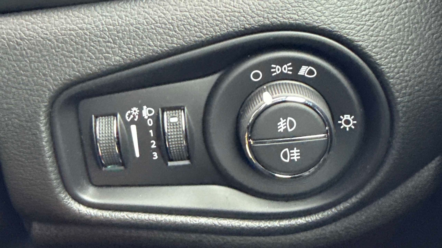 Used Jeep Renegade 2022 for sale - 77389692: Photo 19