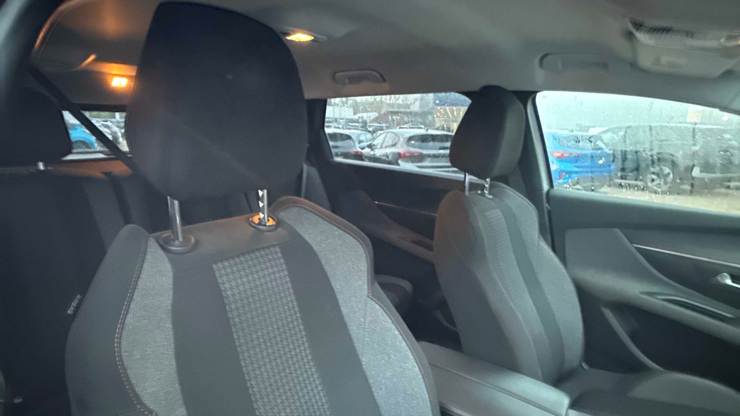 Used Peugeot 5008 2022 for sale - 76916148: Photo 4