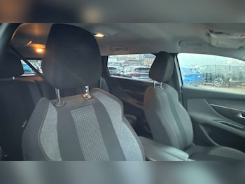 Used Peugeot 5008 2022 for sale - 76916148: Photo