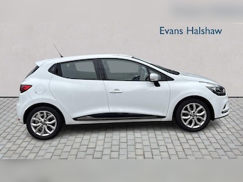 Used Renault Clio 2017 for sale - 76262496: Photo