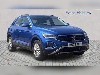 Used Volkswagen T-Roc 2023 for sale - 79271020: Photo
