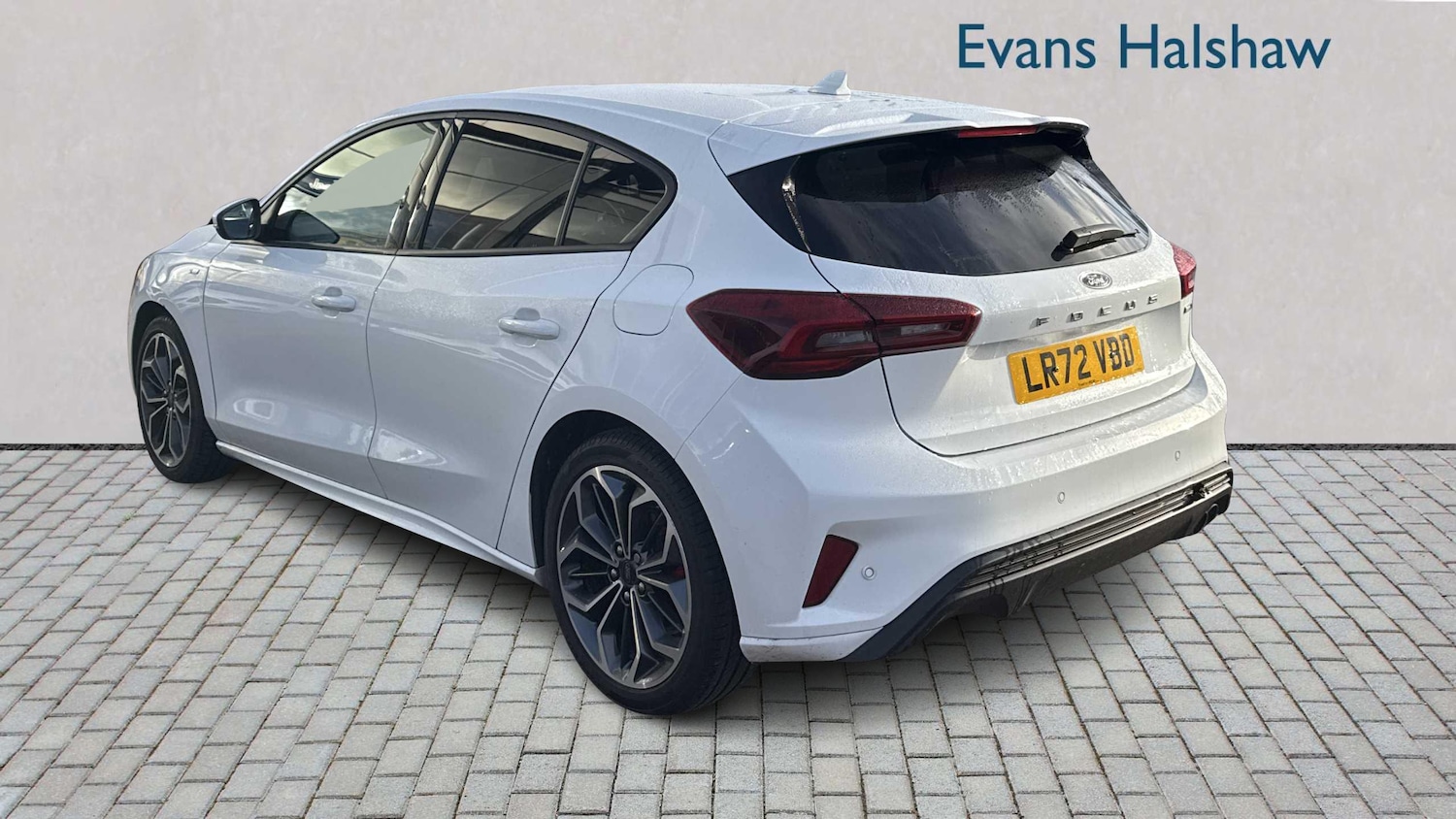 Used Ford Focus 2022 for sale - 76916097: Photo 2