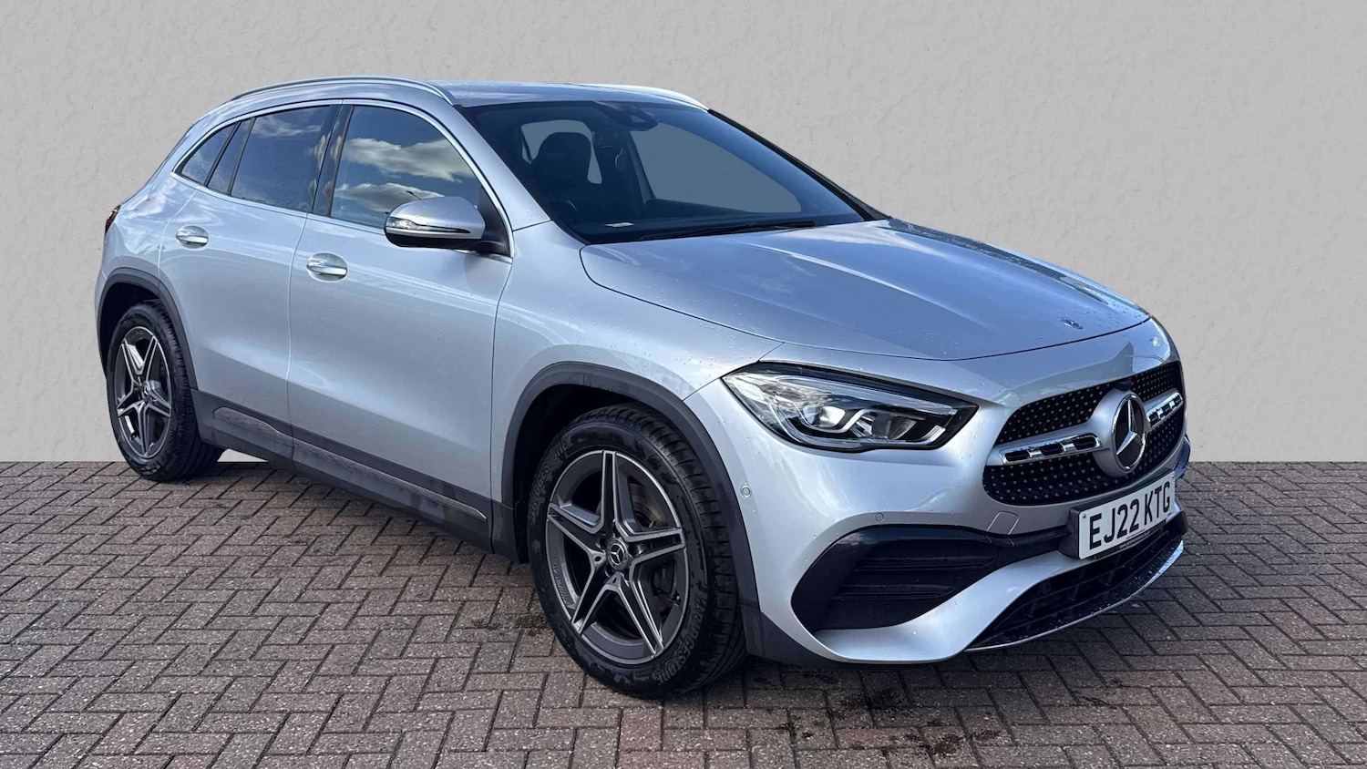 Used Mercedes-Benz GLA 2022 for sale - 76063522: Photo 1