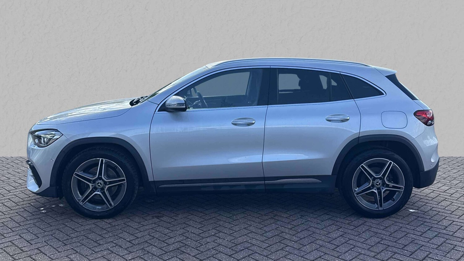 Used Mercedes-Benz GLA 2022 for sale - 76063522: Photo 4