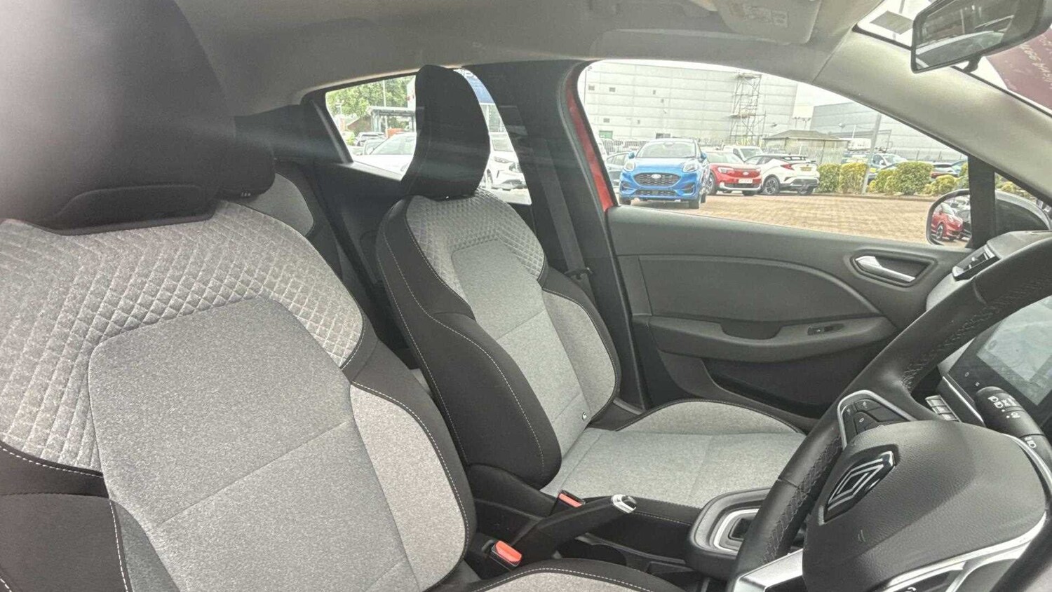 Used Renault Clio 2024 for sale - 75968083: Photo 17