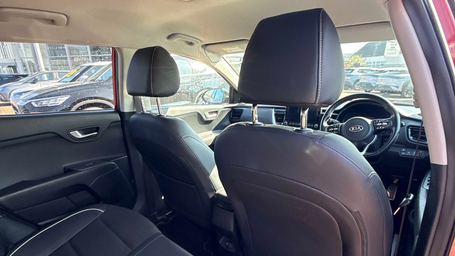 Used Kia Stonic 2021 for sale - 77972683: Photo 3