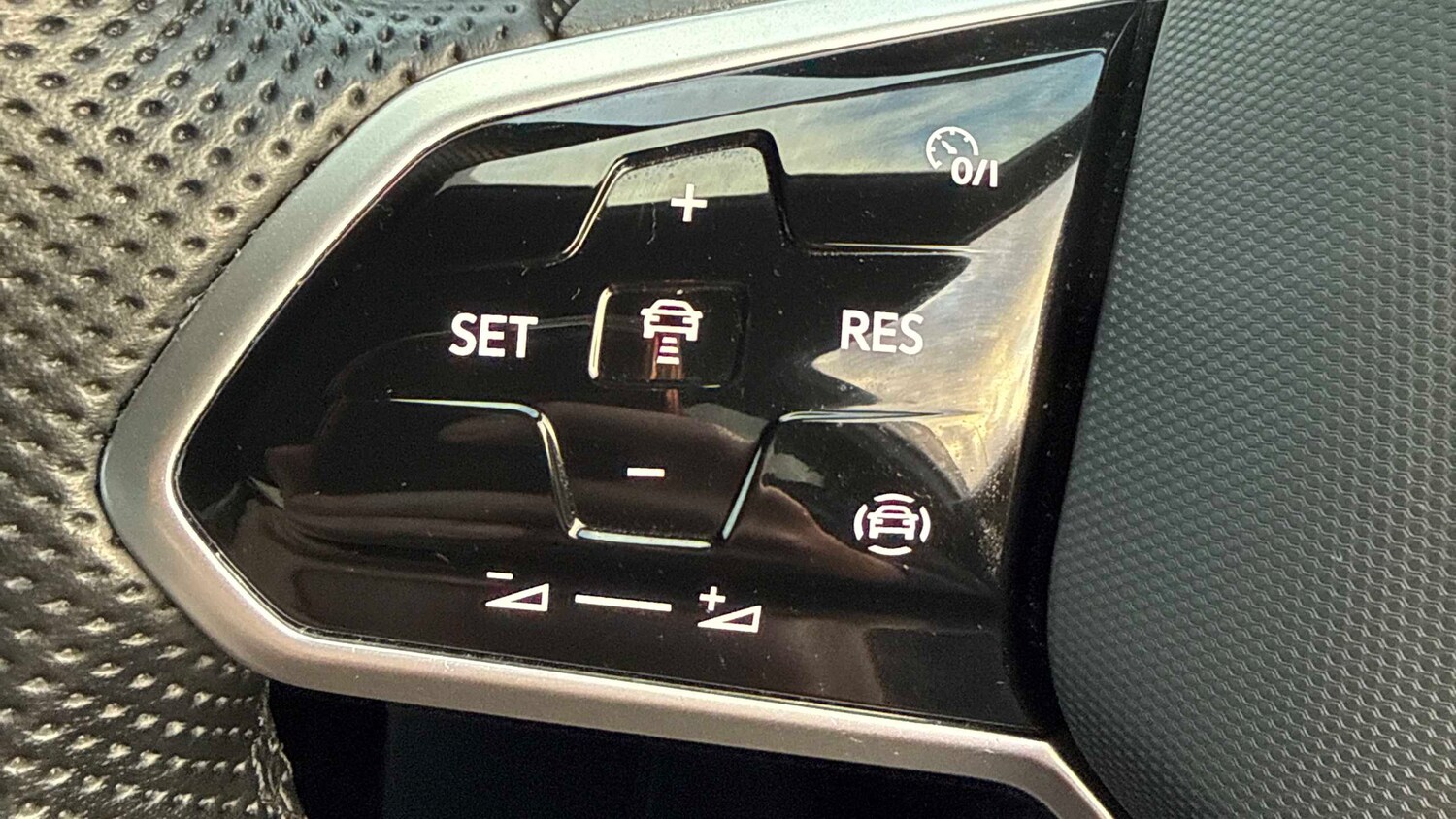 Used Volkswagen T-Roc 2022 for sale - 77589132: Photo 18