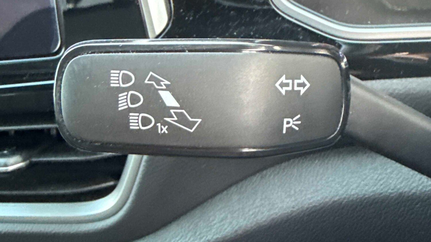 Used Volkswagen T-Roc 2022 for sale - 77589132: Photo 19