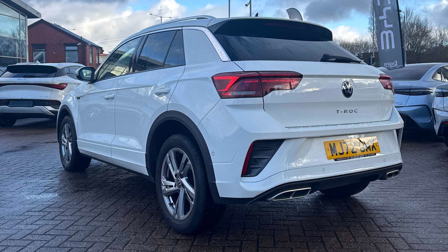 Used Volkswagen T-Roc 2022 for sale - 77589132: Photo 2