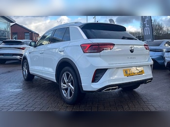 Used Volkswagen T-Roc 2022 for sale - 77589132: Photo