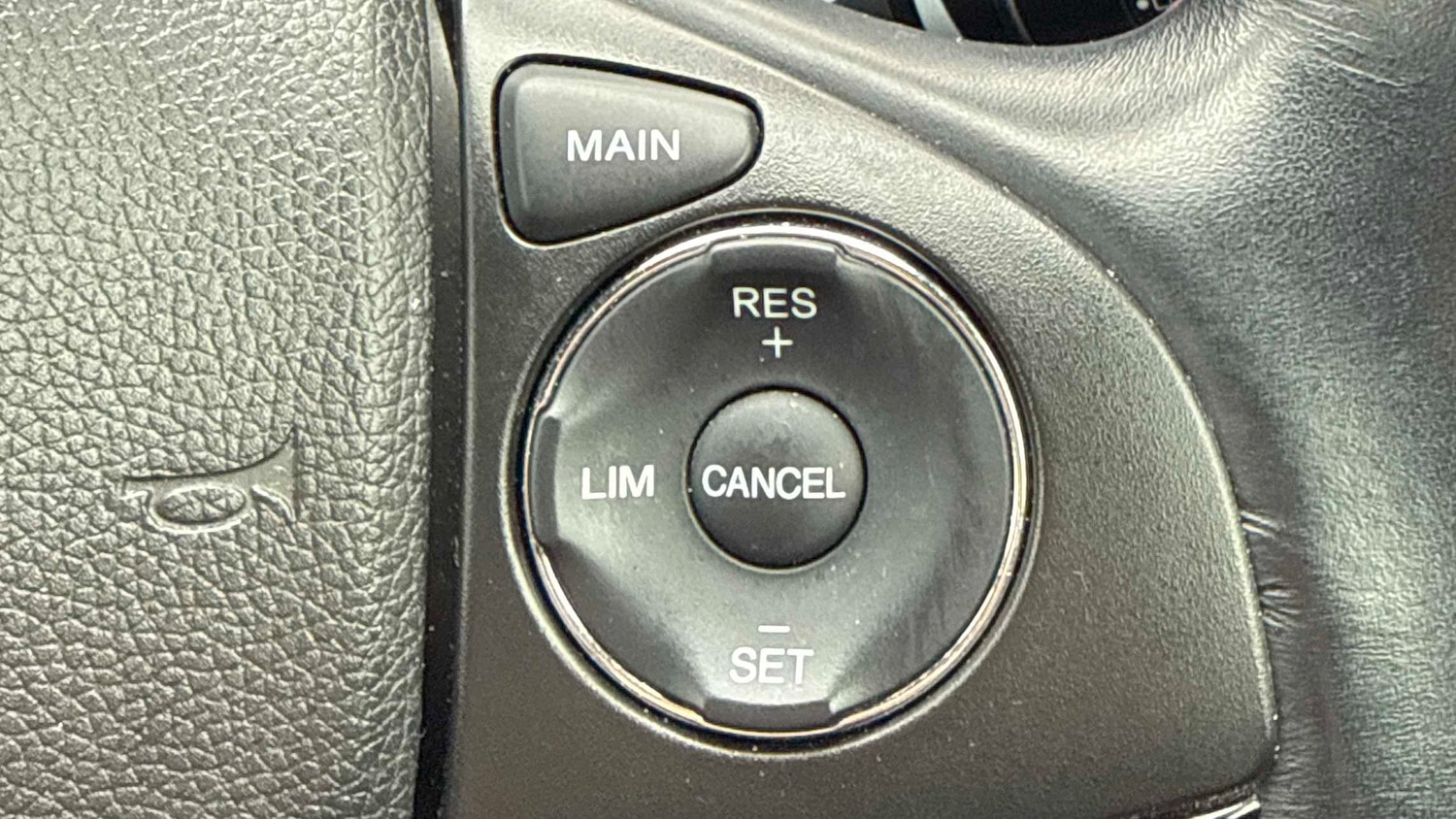 Used Honda HR-V 2019 for sale - 76401302: Photo 20