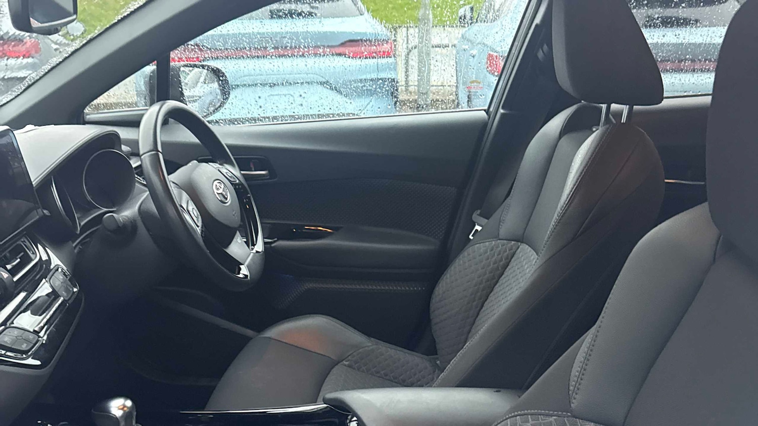 Used Toyota C-HR 2023 for sale - 77333926: Photo 7