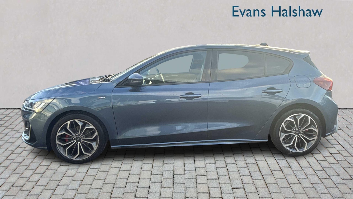 Used Ford Focus 2022 for sale - 77011104: Photo 4