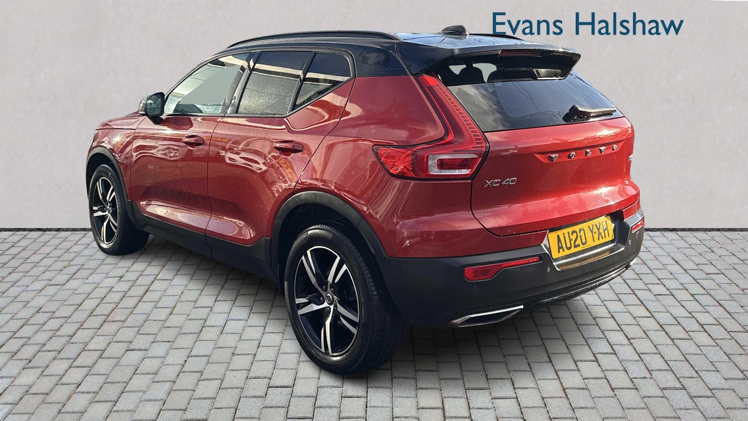 Used Volvo XC40 2020 for sale - 76928989: Photo 3