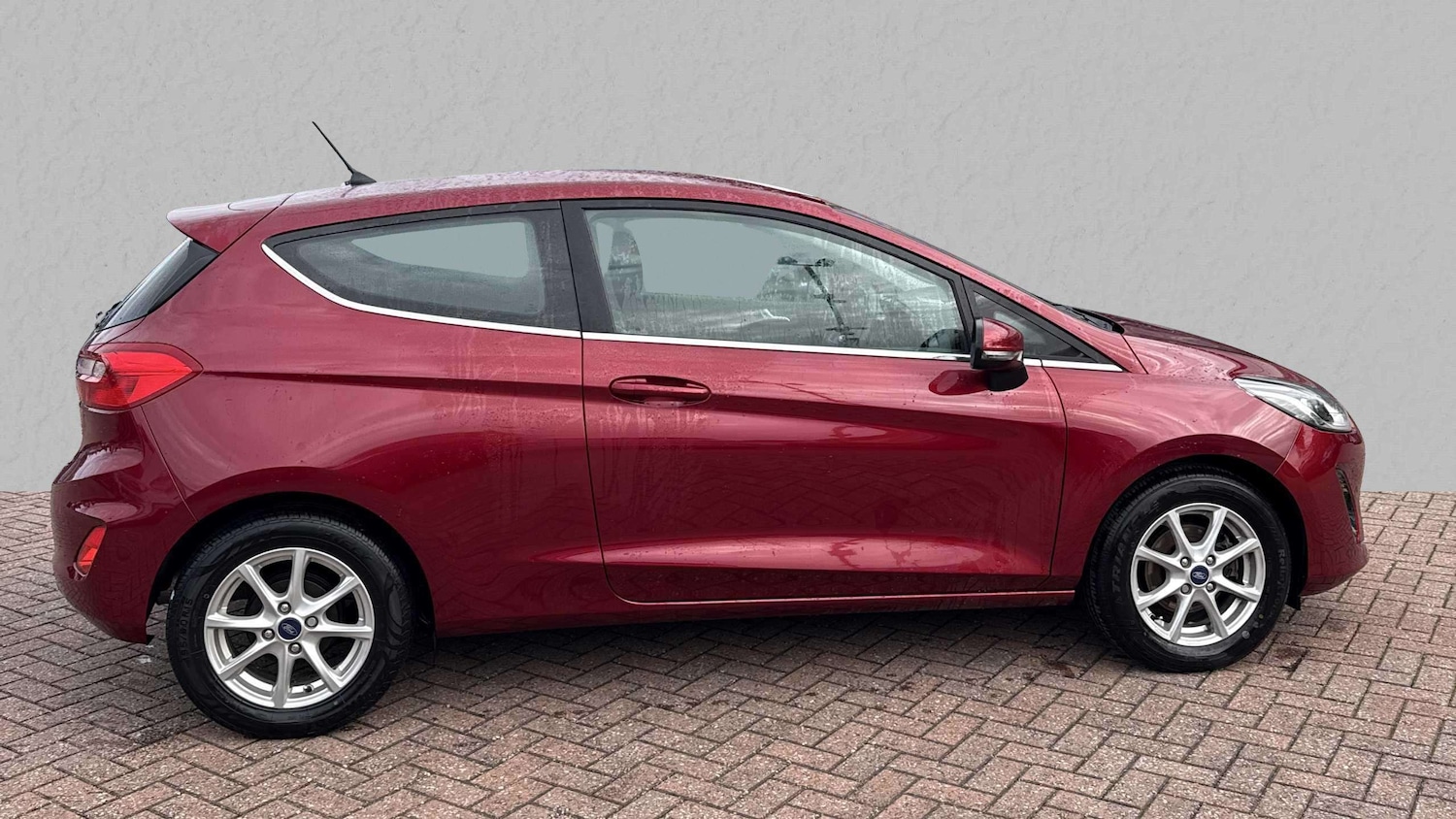 Used Ford Fiesta 2018 for sale - 76125946: Photo 2
