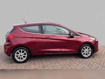 Used Ford Fiesta 2018 for sale - 76125946: Photo 2