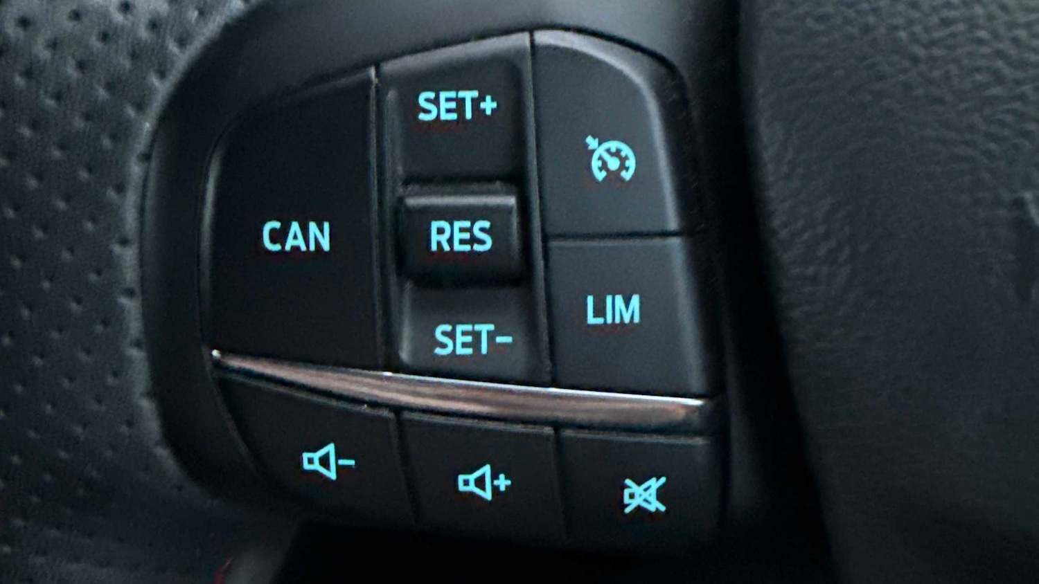 Used Ford Focus 2022 for sale - 77044064: Photo 15