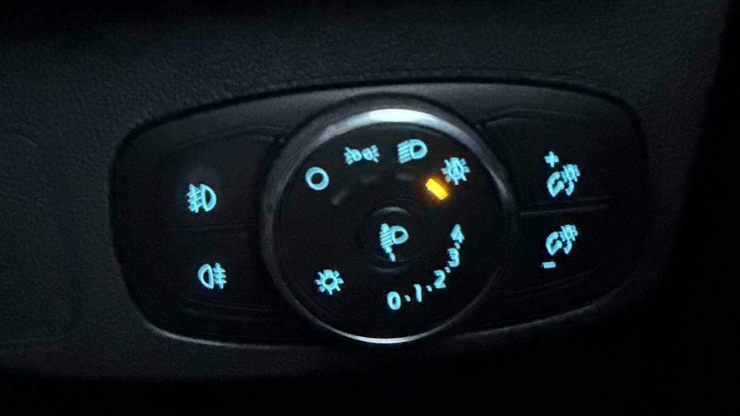 Used Ford Focus 2022 for sale - 77044064: Photo 18