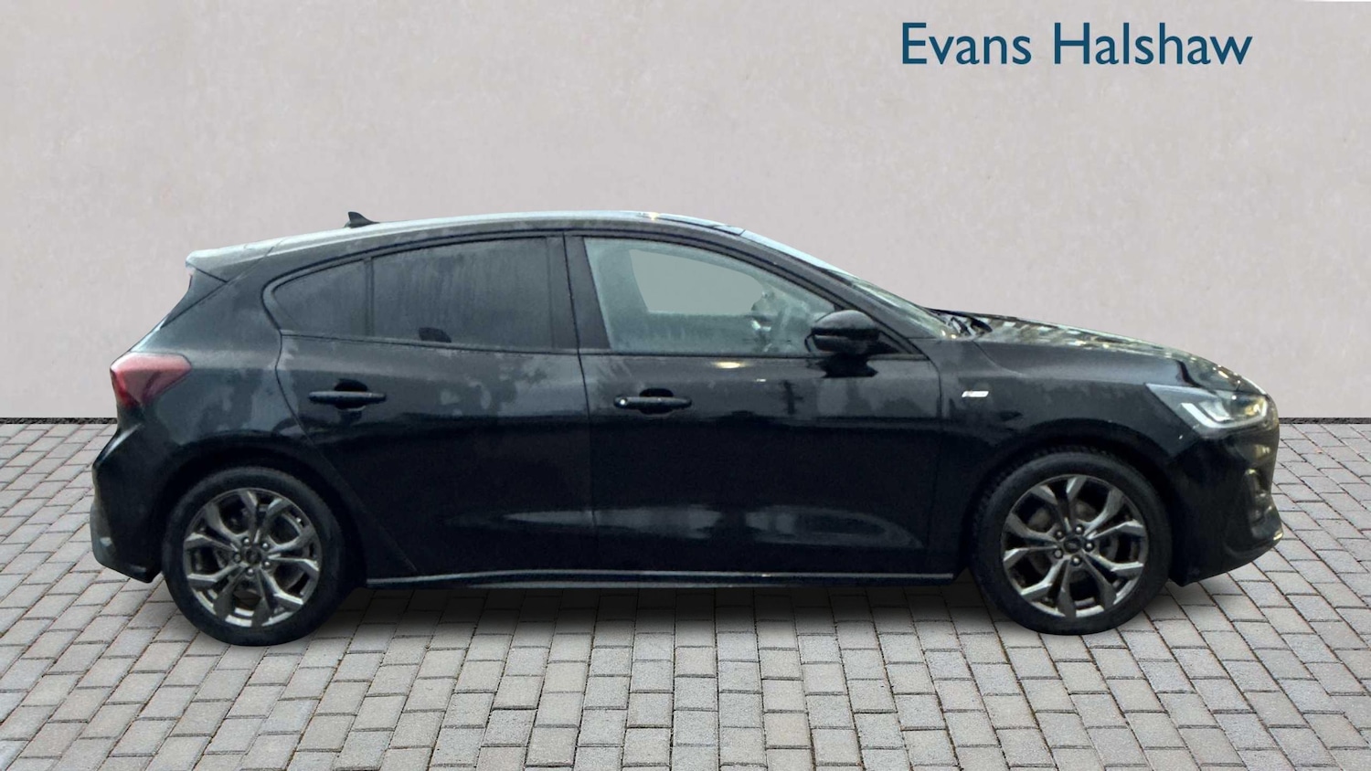 Used Ford Focus 2022 for sale - 77044064: Photo 2