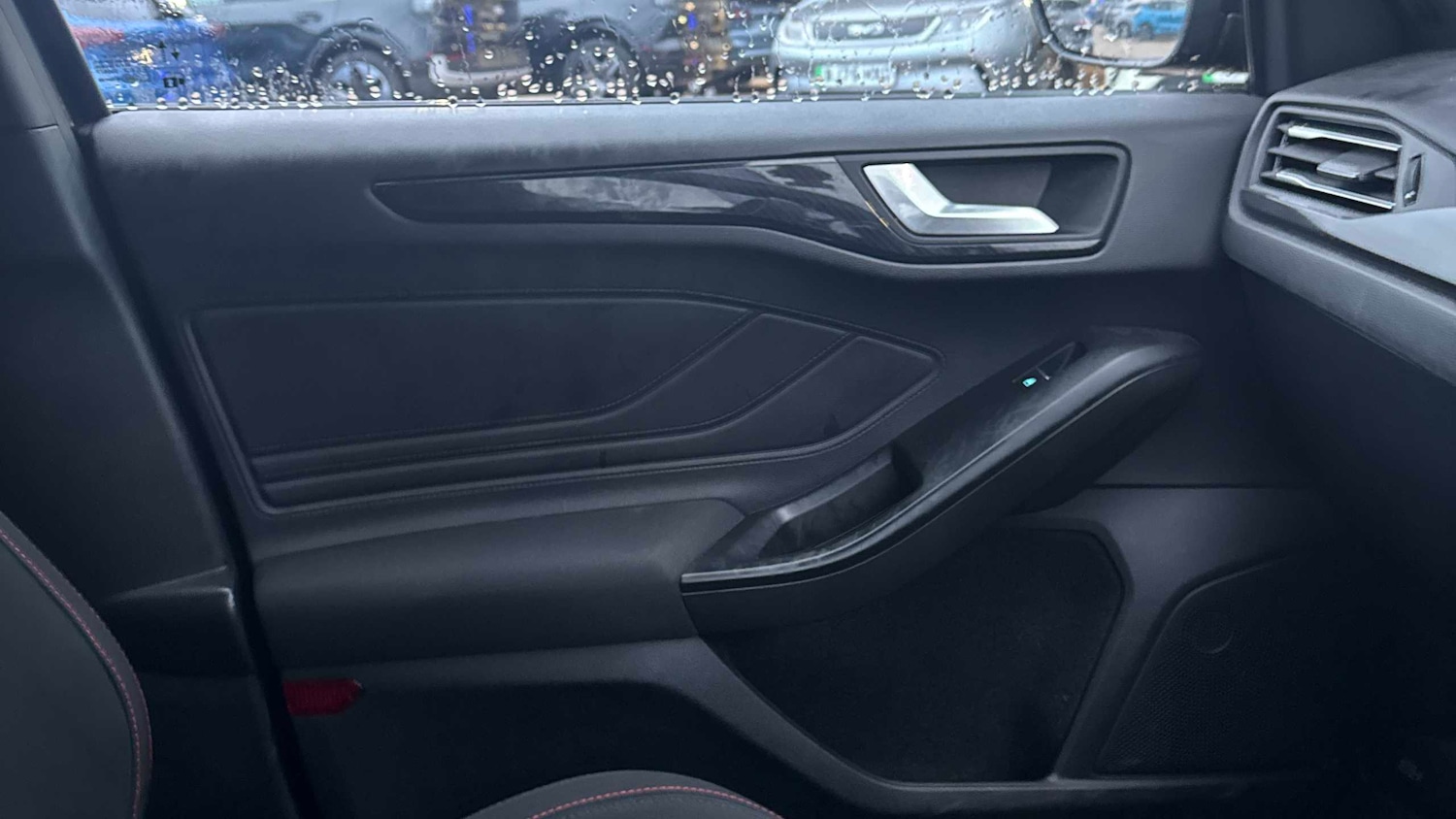 Used Ford Focus 2022 for sale - 77044064: Photo 8