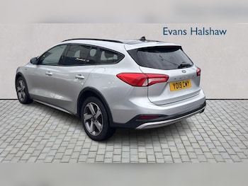 Used Ford Focus 2019 for sale - 76421161: Photo