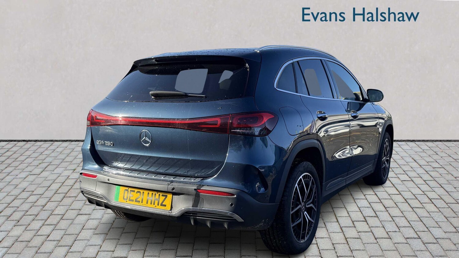 Used Mercedes-Benz EQA 2021 for sale - 76598336: Photo 2