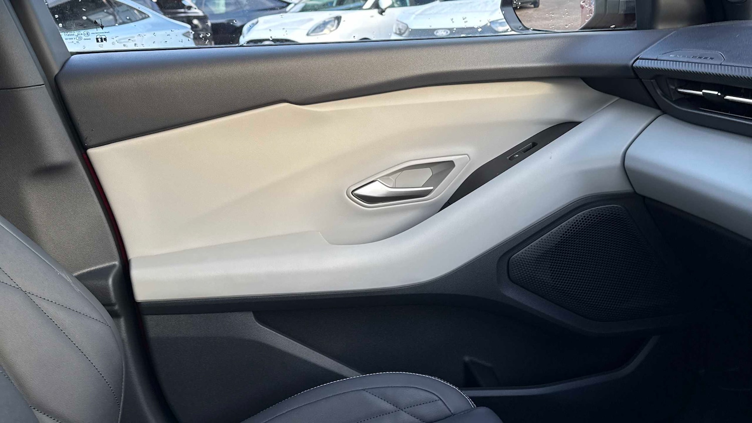 Used Ford Explorer 2024 for sale - 77011247: Photo 10