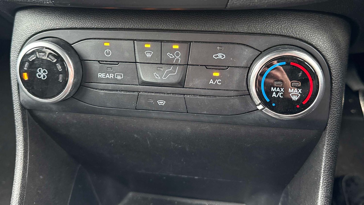 Used Ford Fiesta 2020 for sale - 77960810: Photo 24