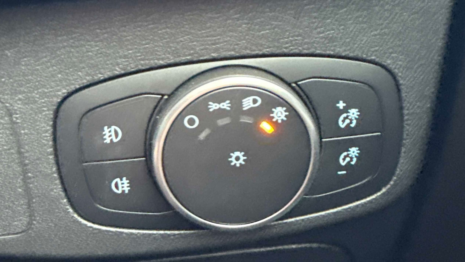 Used Ford Focus 2018 for sale - 77827488: Photo 26