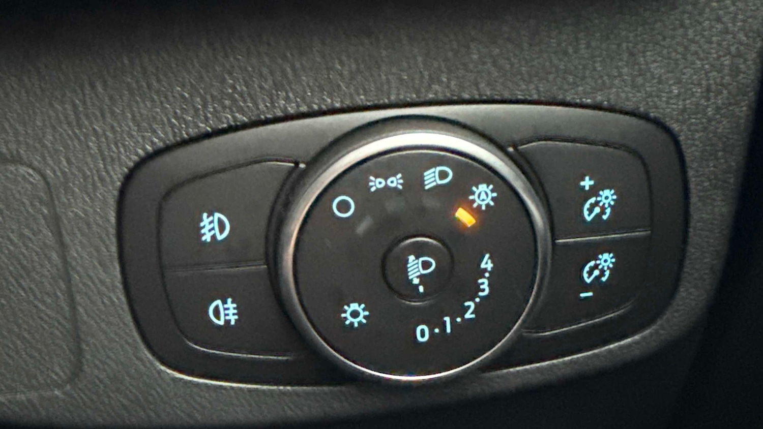 Used Ford Focus 2024 for sale - 76978721: Photo 18