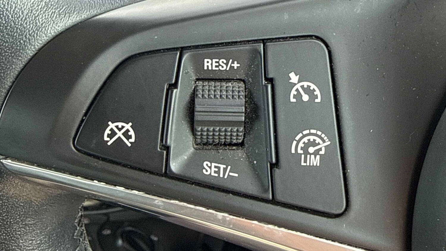 Used Vauxhall ADAM 2017 for sale - 78161574: Photo 12