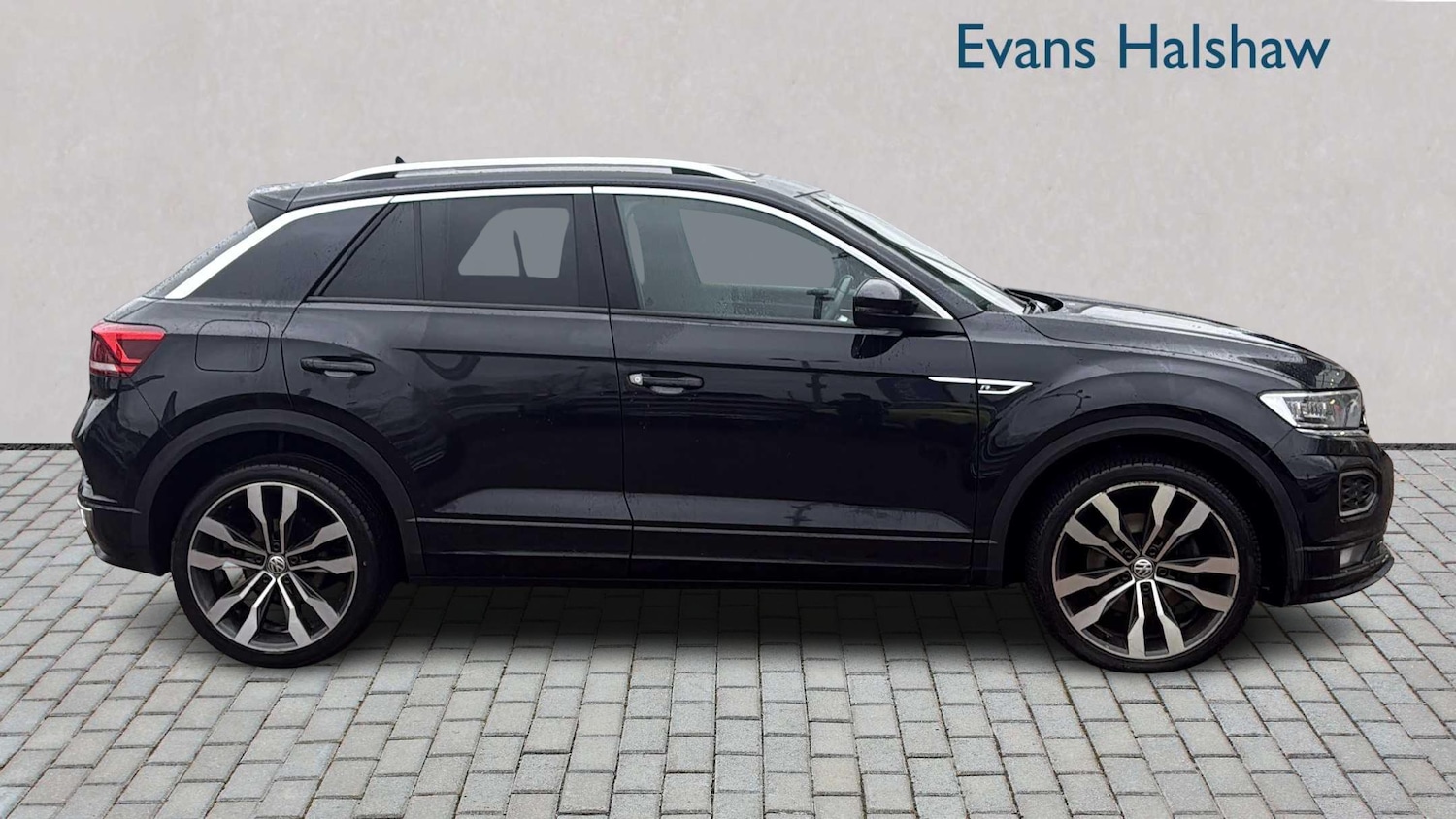 Used Volkswagen T-Roc 2020 for sale - 77270161: Photo 2