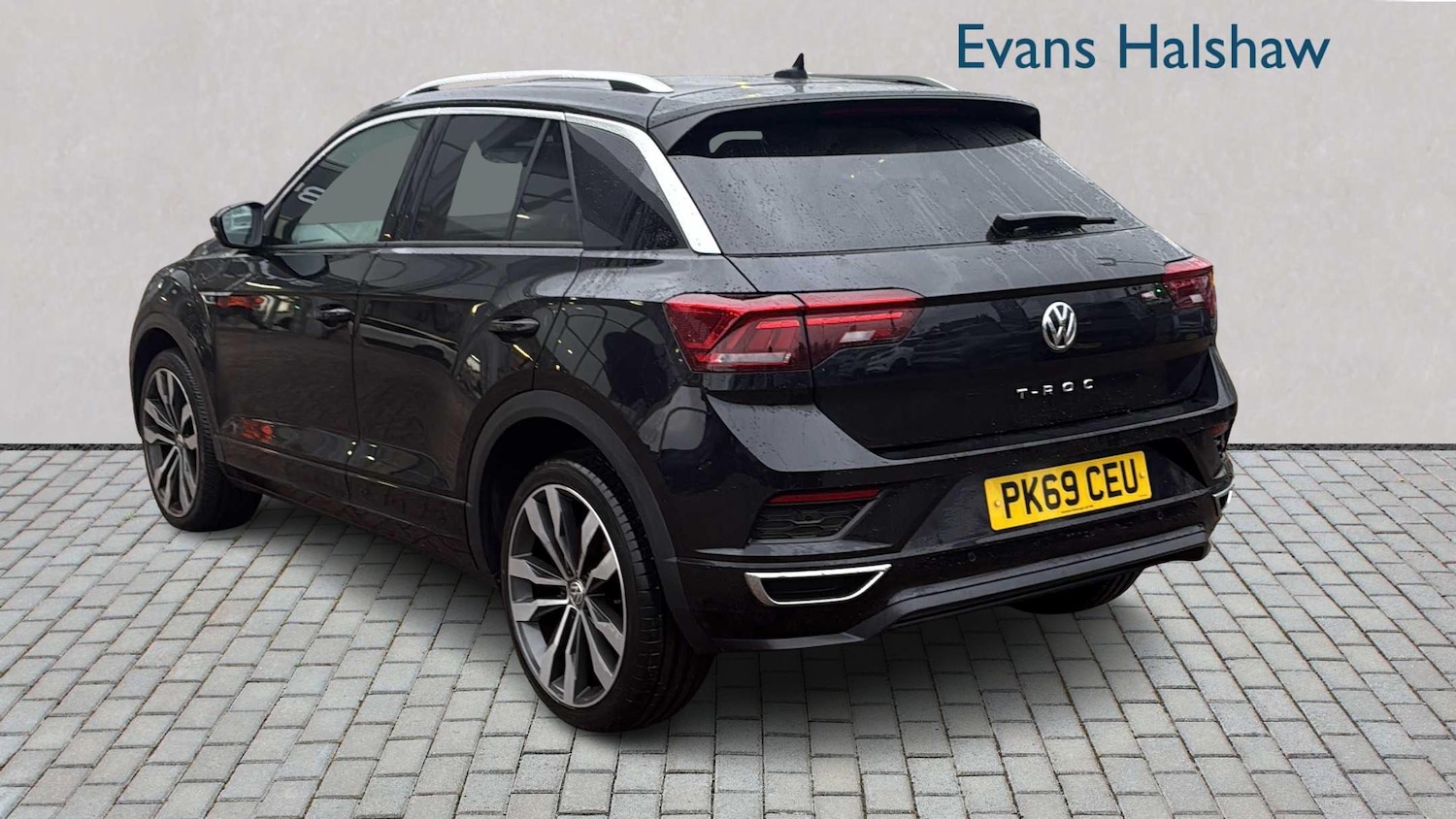 Used Volkswagen T-Roc 2020 for sale - 77270161: Photo 3