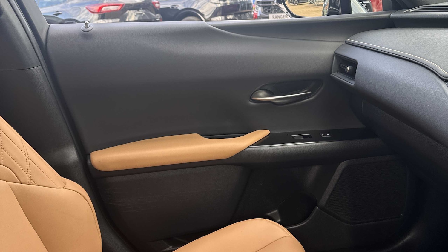 Used Lexus UX 2023 for sale - 76045244: Photo 12