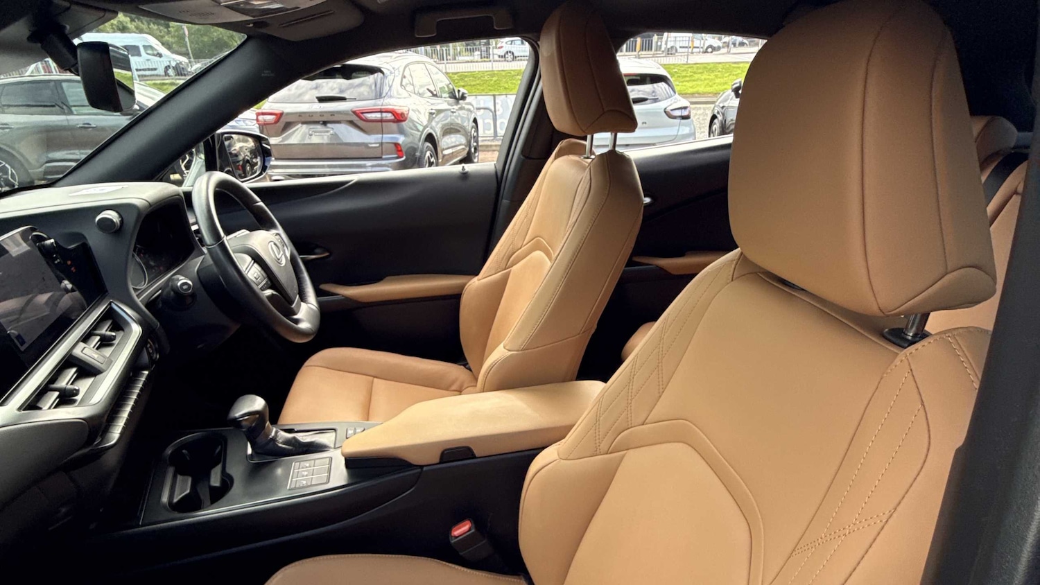 Used Lexus UX 2023 for sale - 76045244: Photo 9