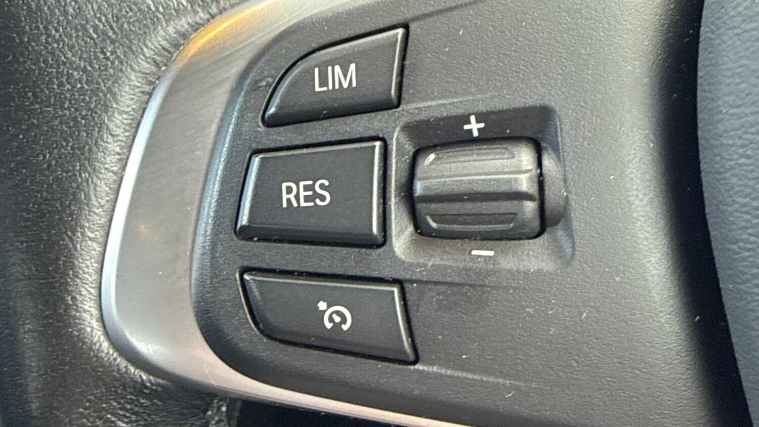 Used BMW 2 Series 2015 for sale - 77308454: Photo 17