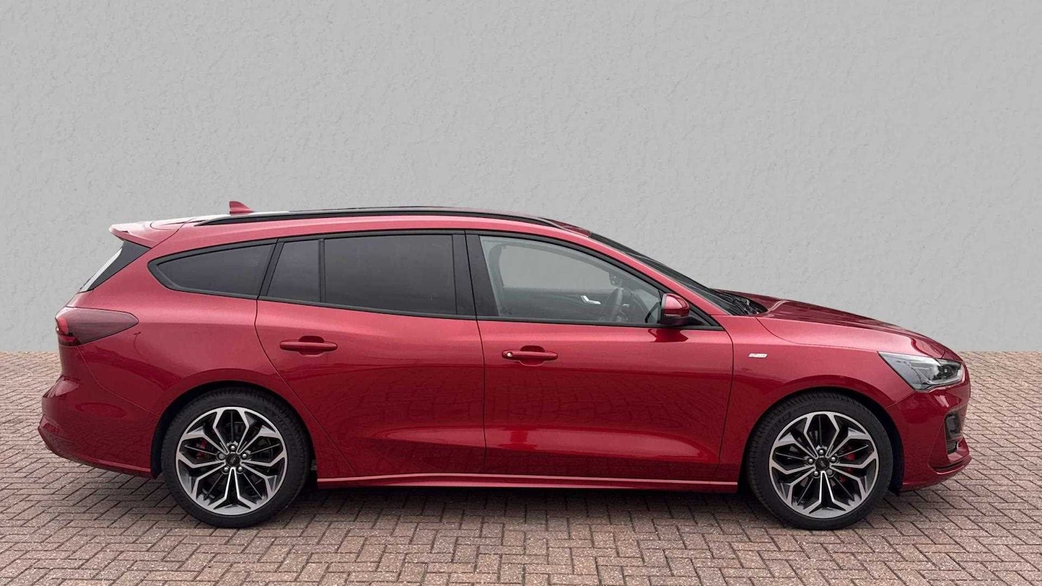 Used Ford Focus 2025 for sale - 75993810: Photo 2